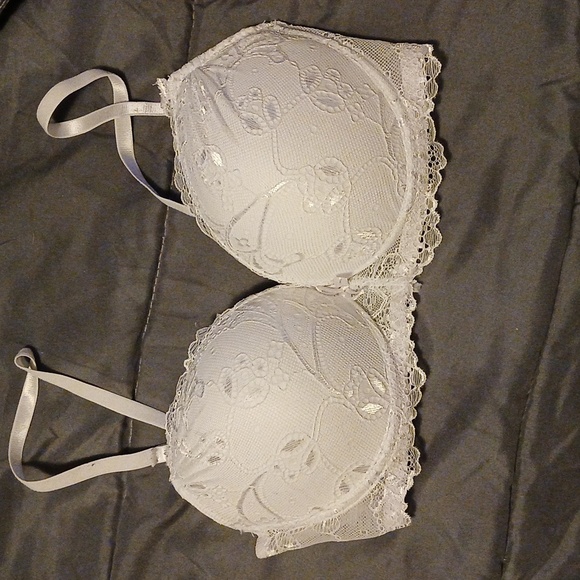 *New* 36C push up bras - Picture 6 of 7